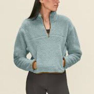 Light blue cropped fleece by Girlfriend Collective - Size extra small (XS)